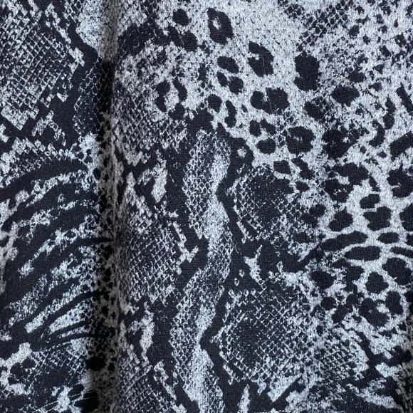 Ruby Rd favorite light weight sweater - Picture 5 of 9